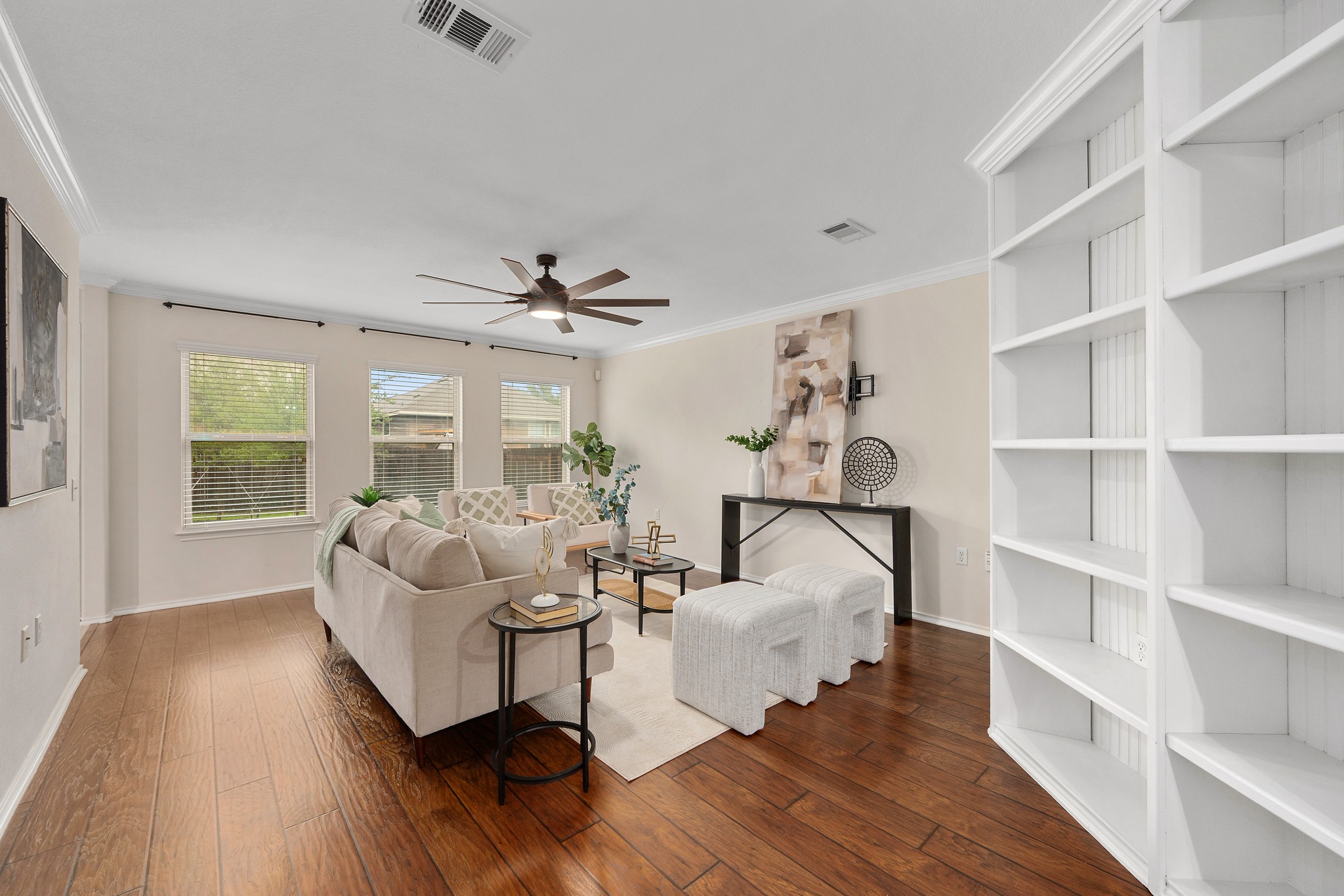 7108 Crestone Road Austin, TX 78744 - Photo 5 of 34