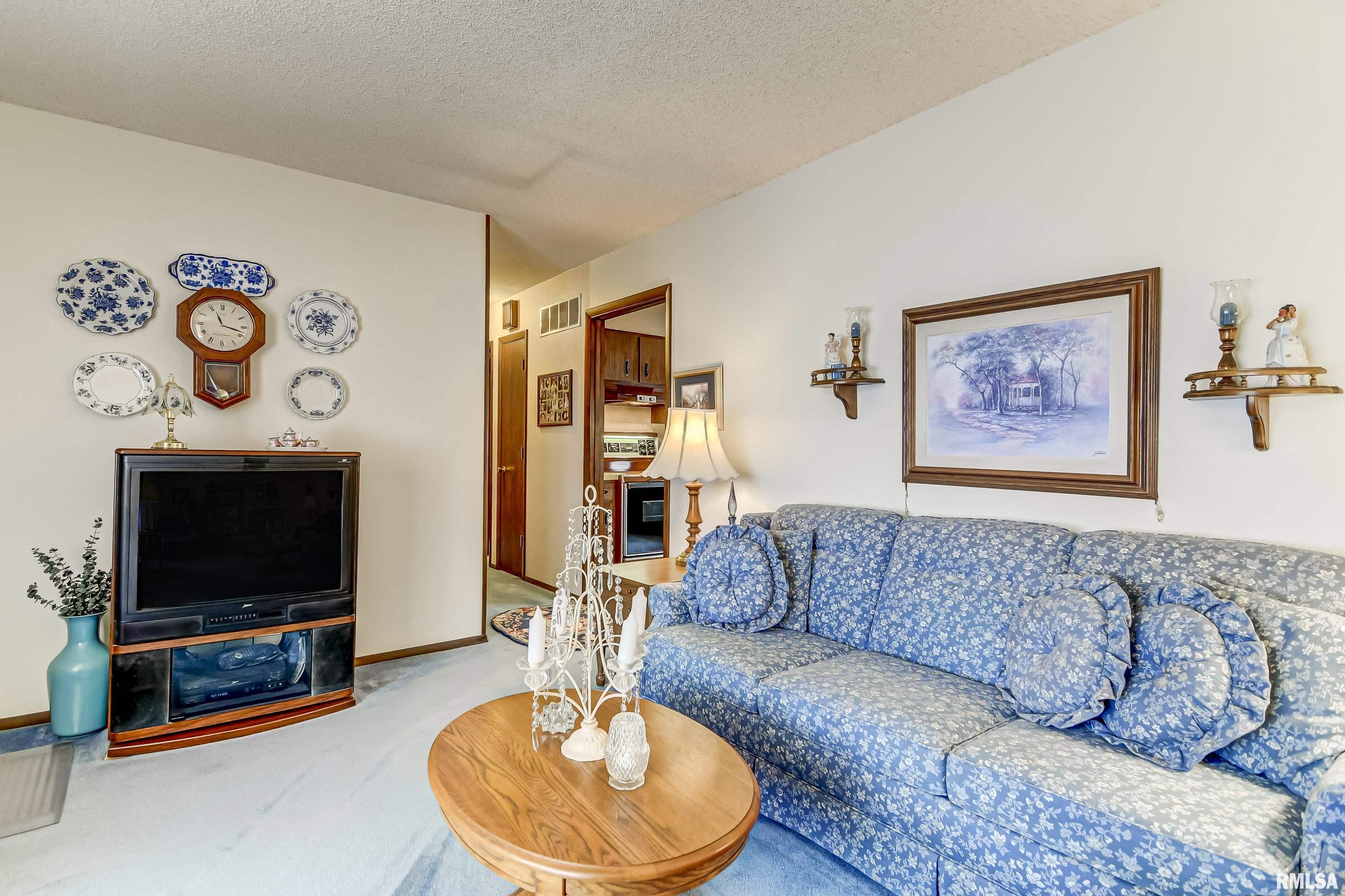 2904 Sandgate Road Springfield, IL 62702 - Photo 6 of 29