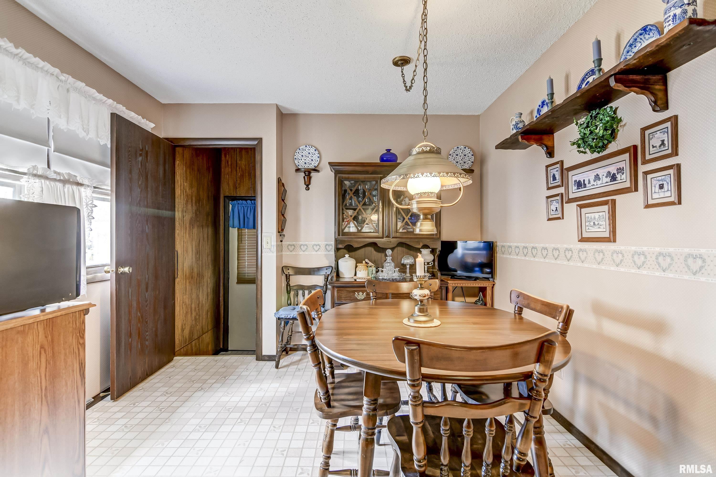 2904 Sandgate Road Springfield, IL 62702 - Photo 9 of 29