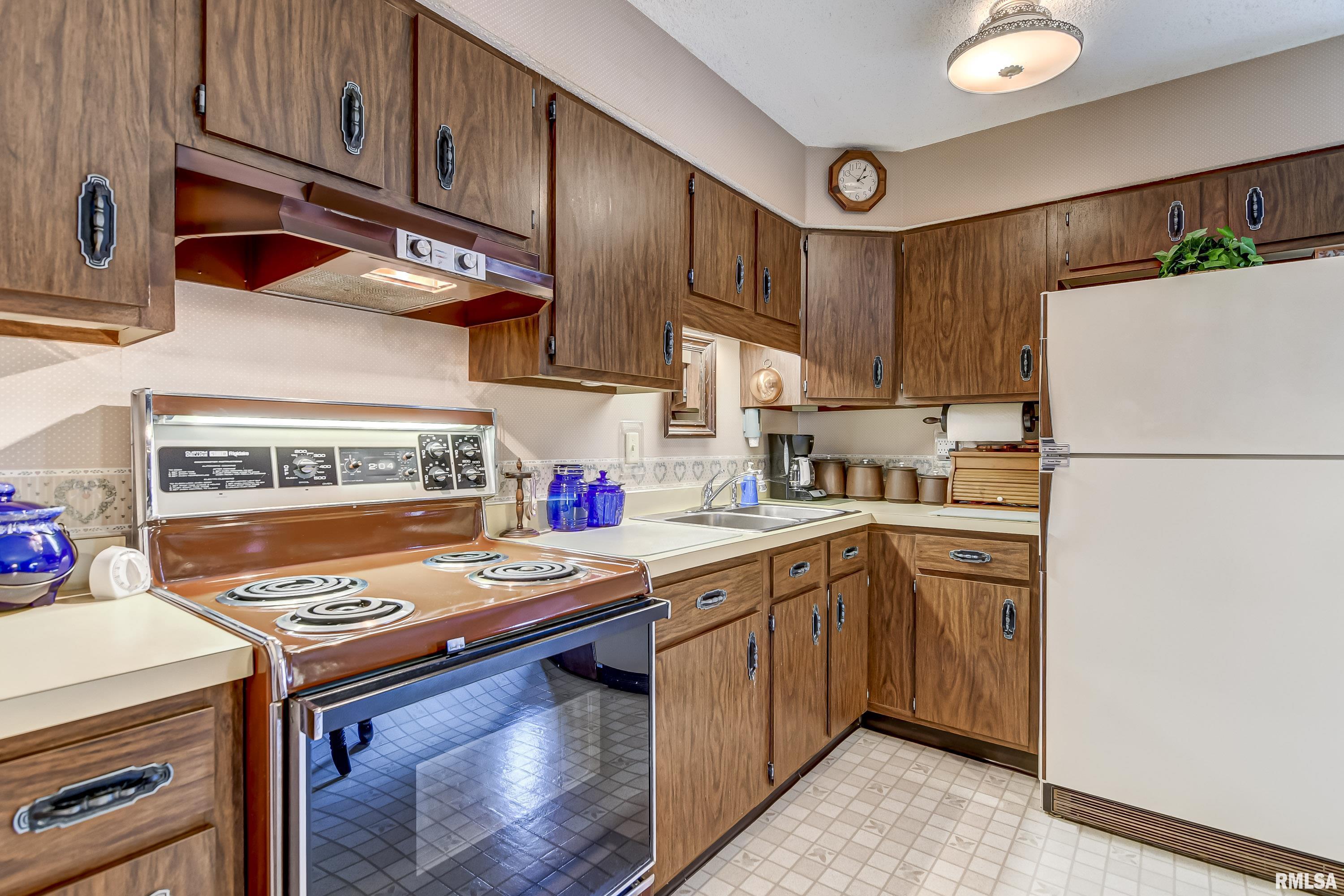 2904 Sandgate Road Springfield, IL 62702 - Photo 10 of 29