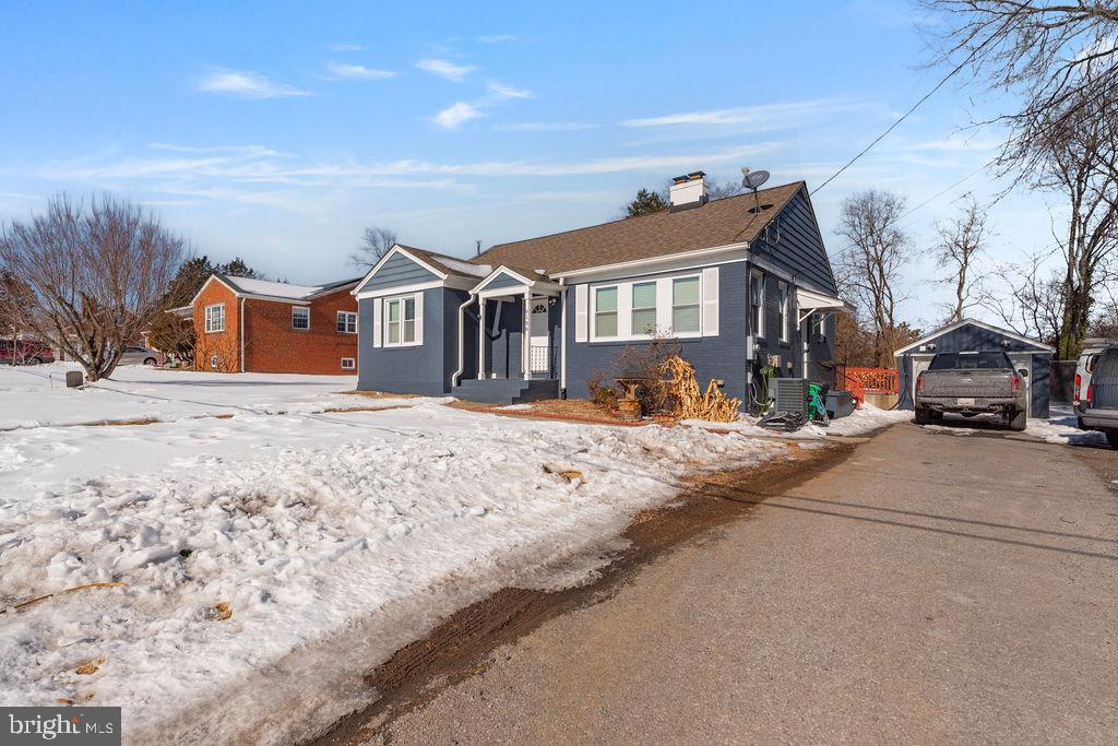 6106 Manor Road Clinton, MD 20735 - Photo 3 of 39