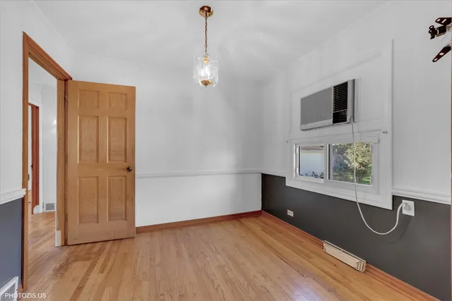 $329,900 | 1210 Mohawk Drive, Elgin, IL 60120