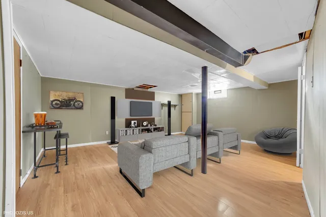 $329,900 | 1210 Mohawk Drive, Elgin, IL 60120