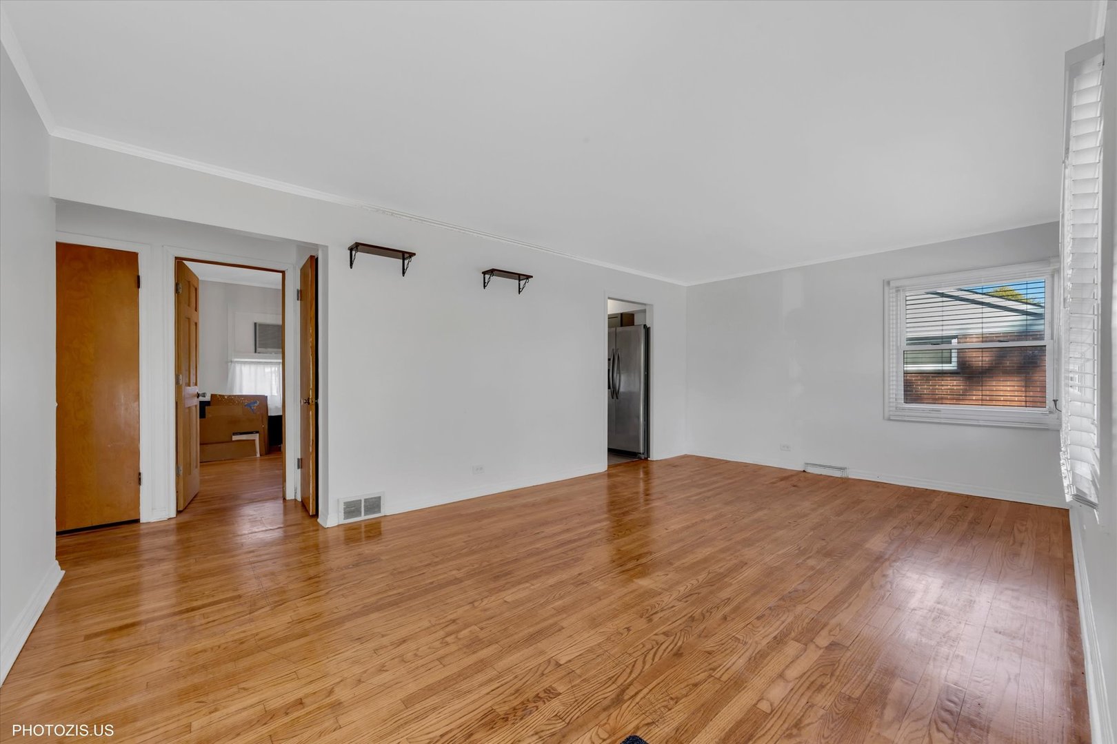 1210 Mohawk Drive Elgin, IL 60120 - Photo 6 of 36