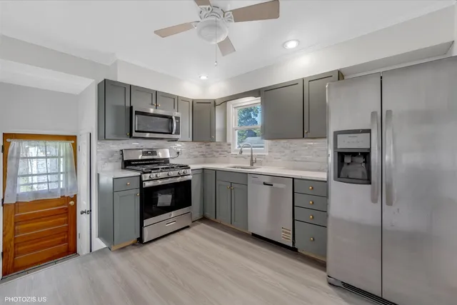 $329,900 | 1210 Mohawk Drive, Elgin, IL 60120