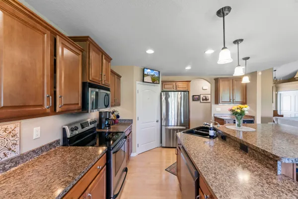 $675,000 | N86-w27678 Meadowview Court, Hartland, WI 53029