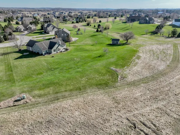 $675,000 | N86-w27678 Meadowview Court, Hartland, WI 53029