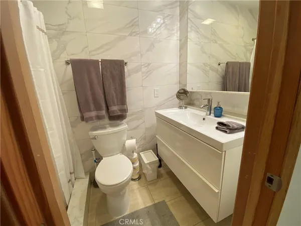 $3,300 | 7672 Amazon Drive, Unit 1, Huntington Beach, CA 92647