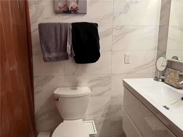 $3,300 | 7672 Amazon Drive, Unit 1, Huntington Beach, CA 92647