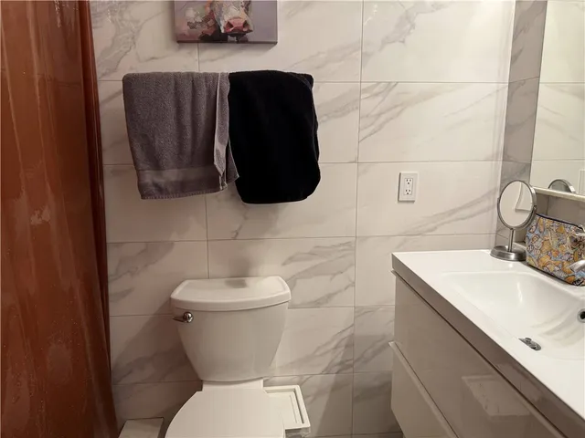 $3,895 | 7672 Amazon Drive, Unit 1, Huntington Beach, CA 92647