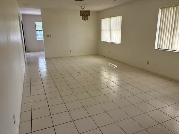 $2,400 | 1628 Palmland Drive, Boynton Beach, FL 33436
