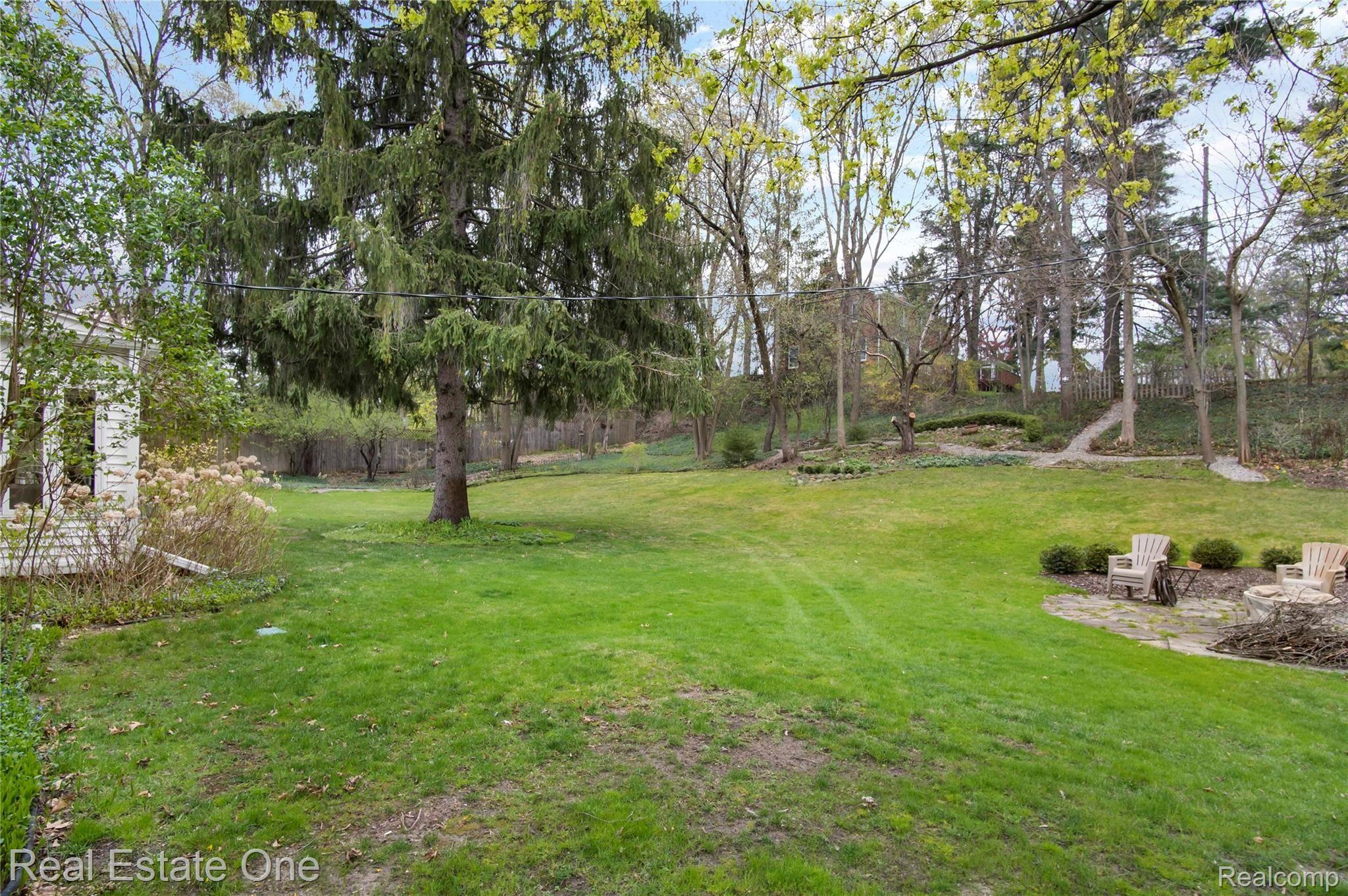 645 Cherry Tree Lane Rochester, MI 48306 - Photo 38 of 43 DSC04235.jpg