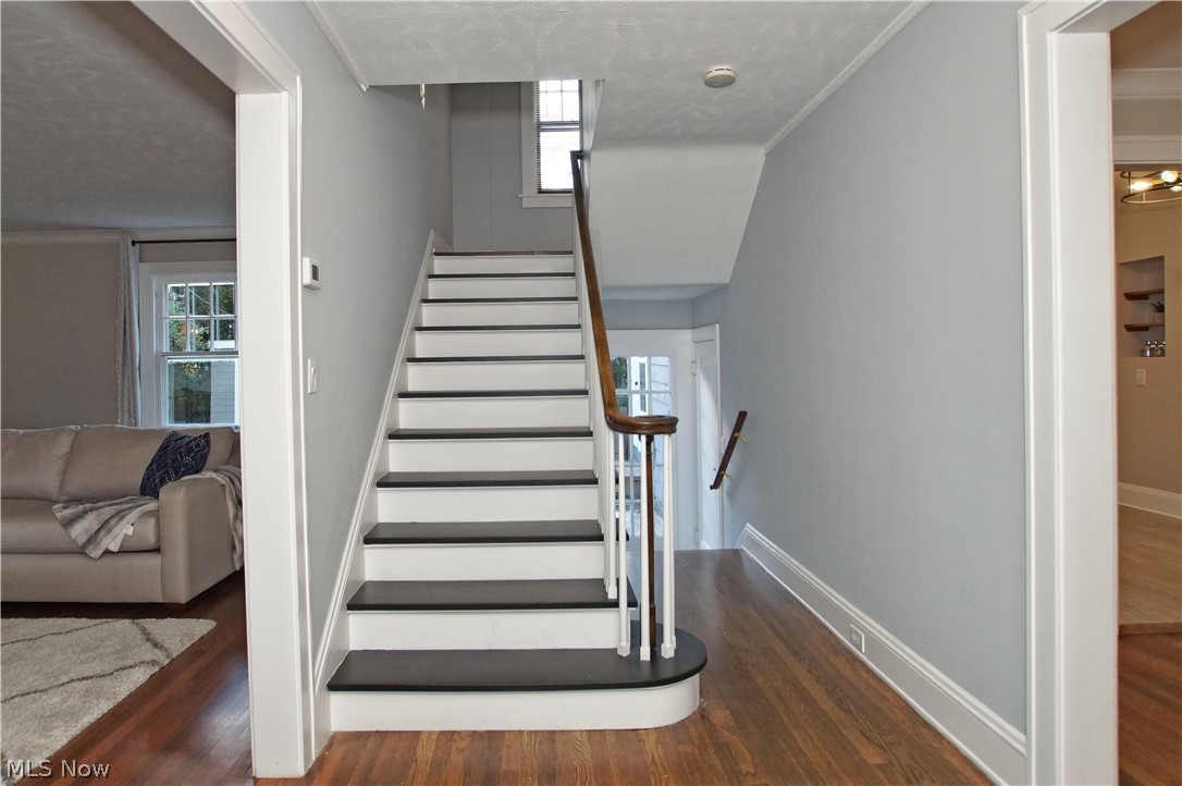 2924 Brighton Road Cleveland, OH 44120 - Photo 3 of 35 Gallery Image 3
