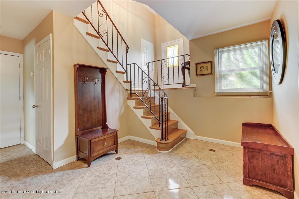 4 Sandybrook Road Manalapan, NJ 07726 - Photo 23 of 41 23-Lower Level