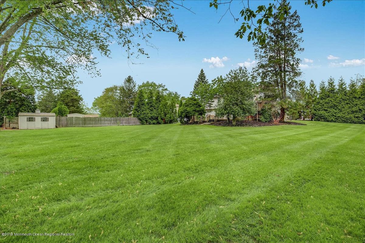 4 Sandybrook Road Manalapan, NJ 07726 - Photo 34 of 41 34-Backyard
