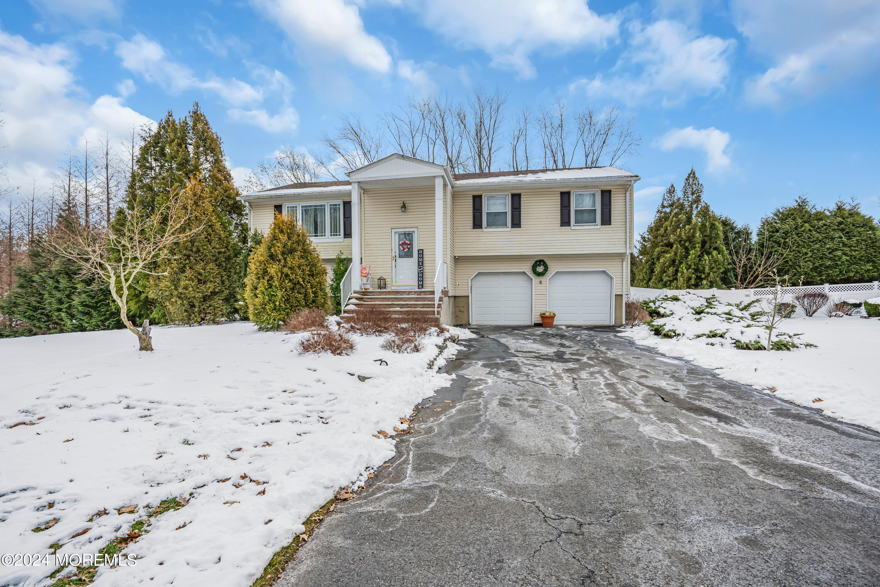 4 Sandybrook Road Manalapan, NJ 07726 - Photo 35 of 41 Front