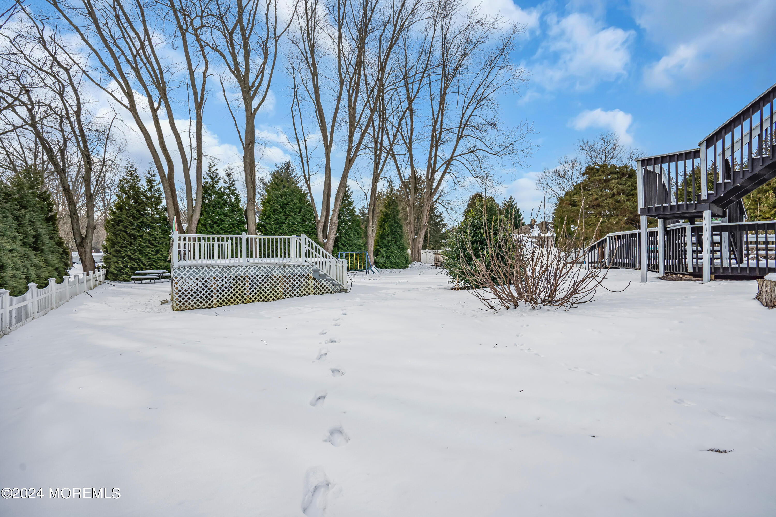 4 Sandybrook Road Manalapan, NJ 07726 - Photo 38 of 41 Yard