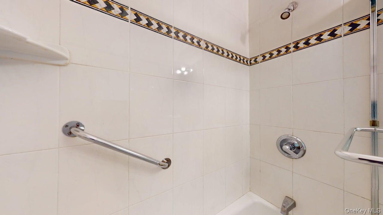 102-30 66th Road, Unit 10E Queens, NY 11375 - Photo 29 of 39