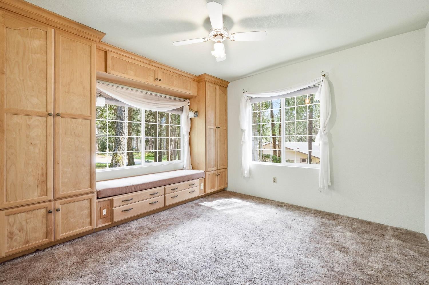11448 Snowline Road Nevada City, CA 95959 - Photo 26 of 54 Second Upstairs Guest Bedroom