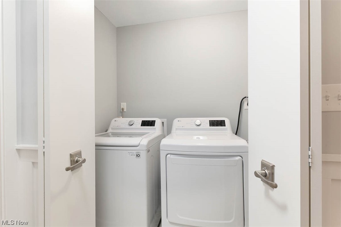 2905 Paxton Road Cleveland, OH 44120 - Photo 28 of 35 2nd floor laundry