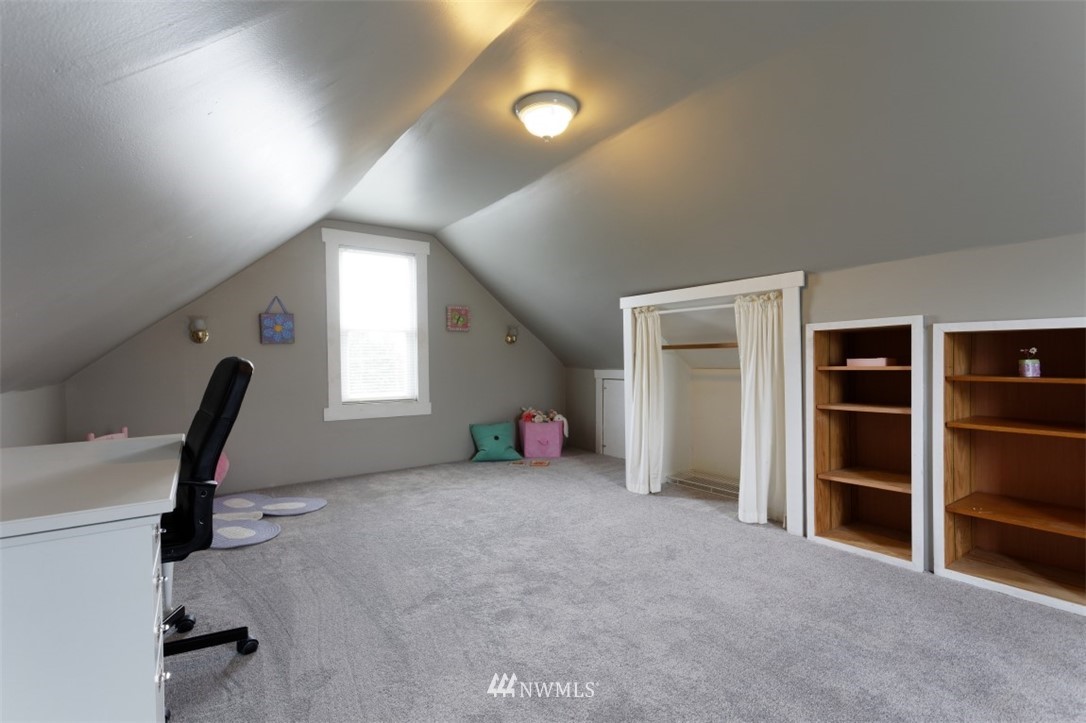 3202 179th Place Southeast Bothell, WA 98012 - Photo 12 of 18 Gallery Image 12