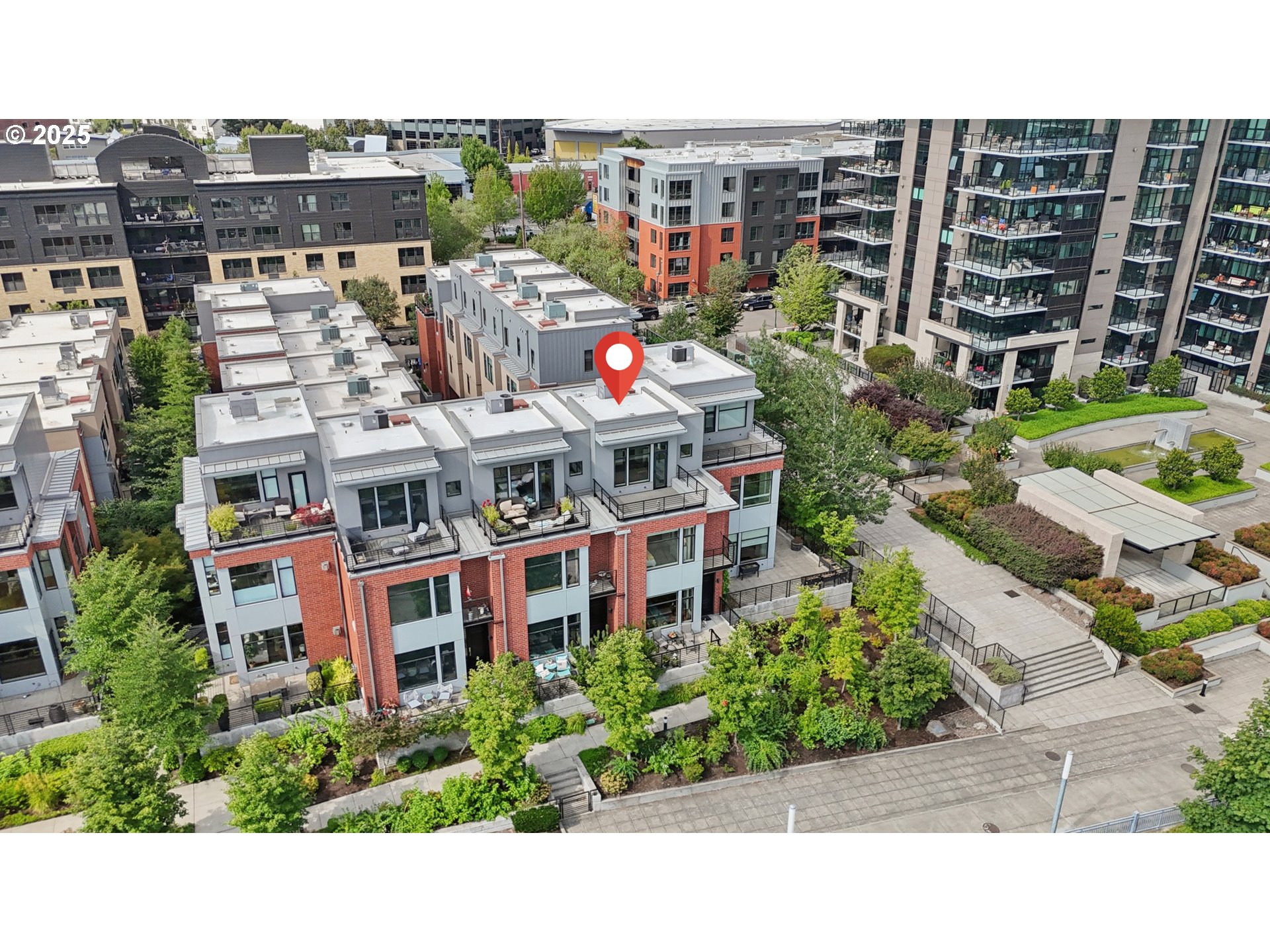 1740 Northwest Riverscape Street Portland, OR 97209 - Photo 40 of 48
