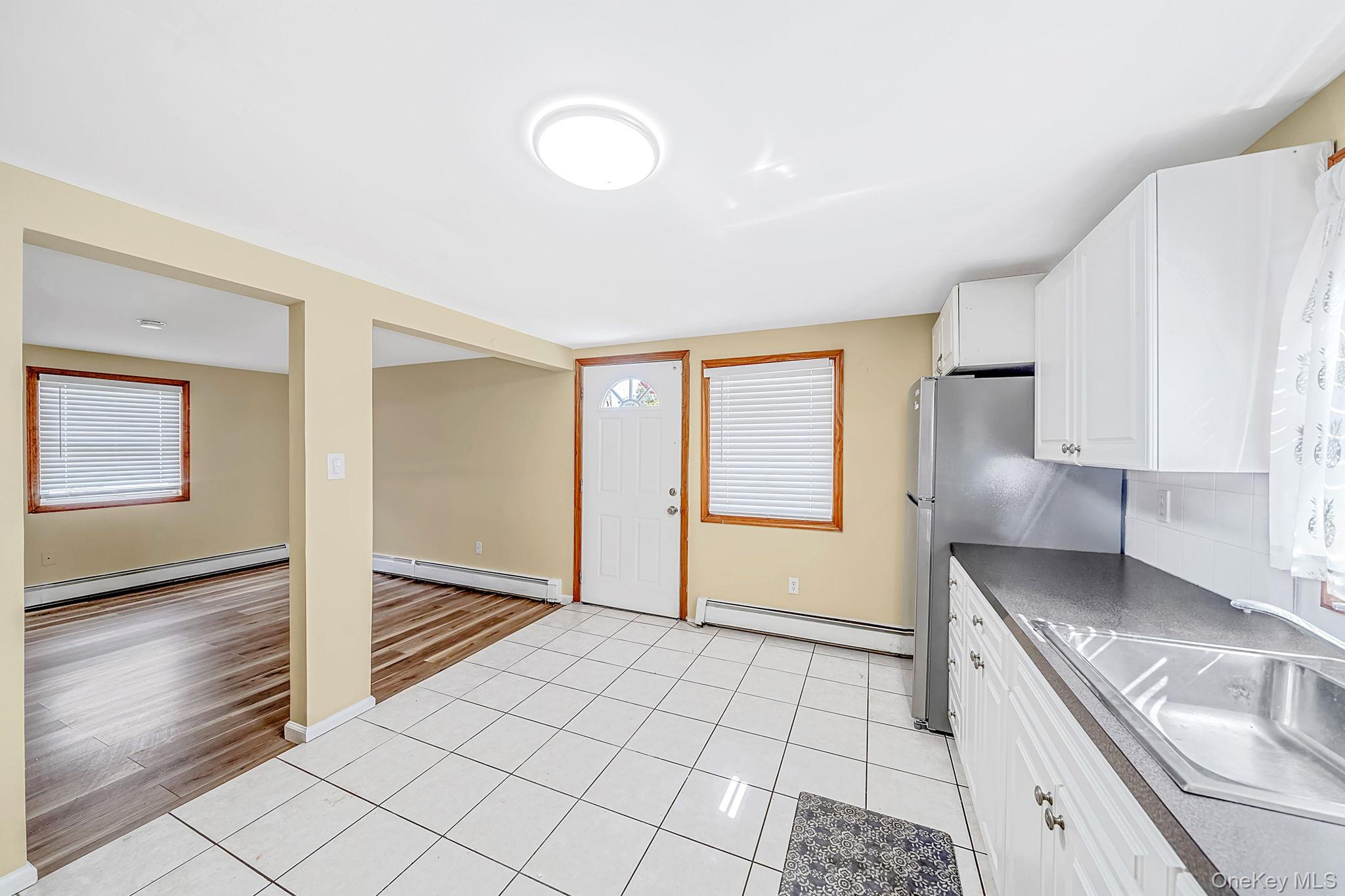 263 Commack Road Deer Park, NY 11729 - Photo 22 of 24 Gallery Image 22