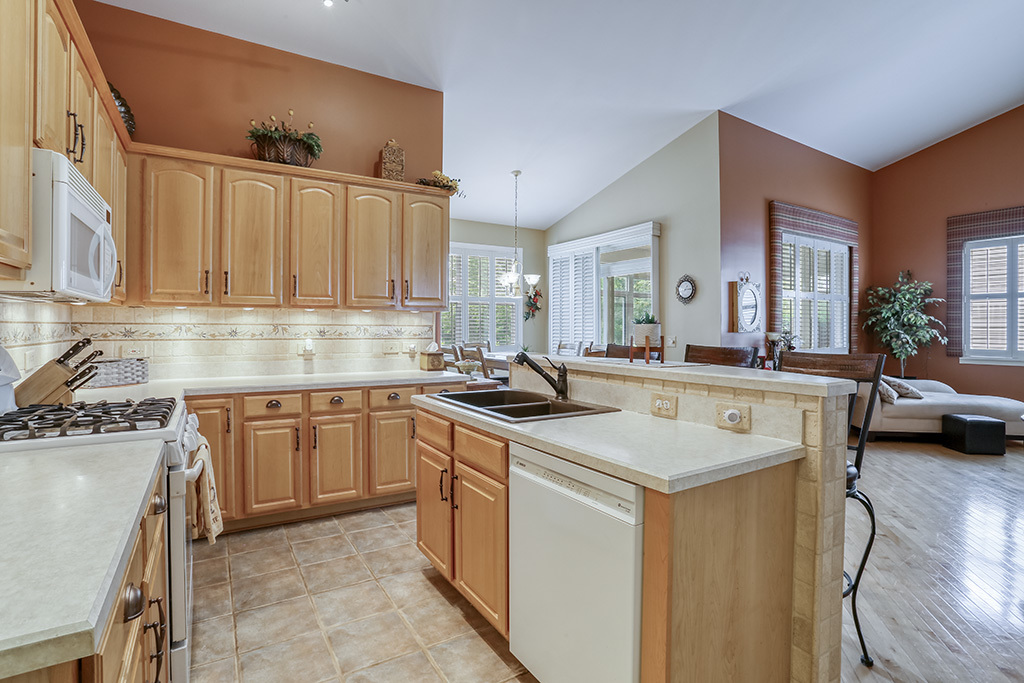 608 Bridgeman Lane Romeoville, IL 60446 - Photo 6 of 30 Gallery Image 6