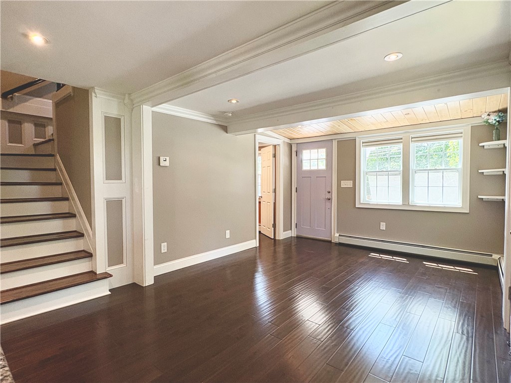 79 West Shore Drive Exeter, RI 02822 - Photo 2 of 28 Living Area