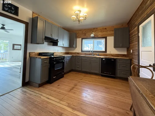 $309,000 | 510 Grant Avenue, Maupin, OR 97037