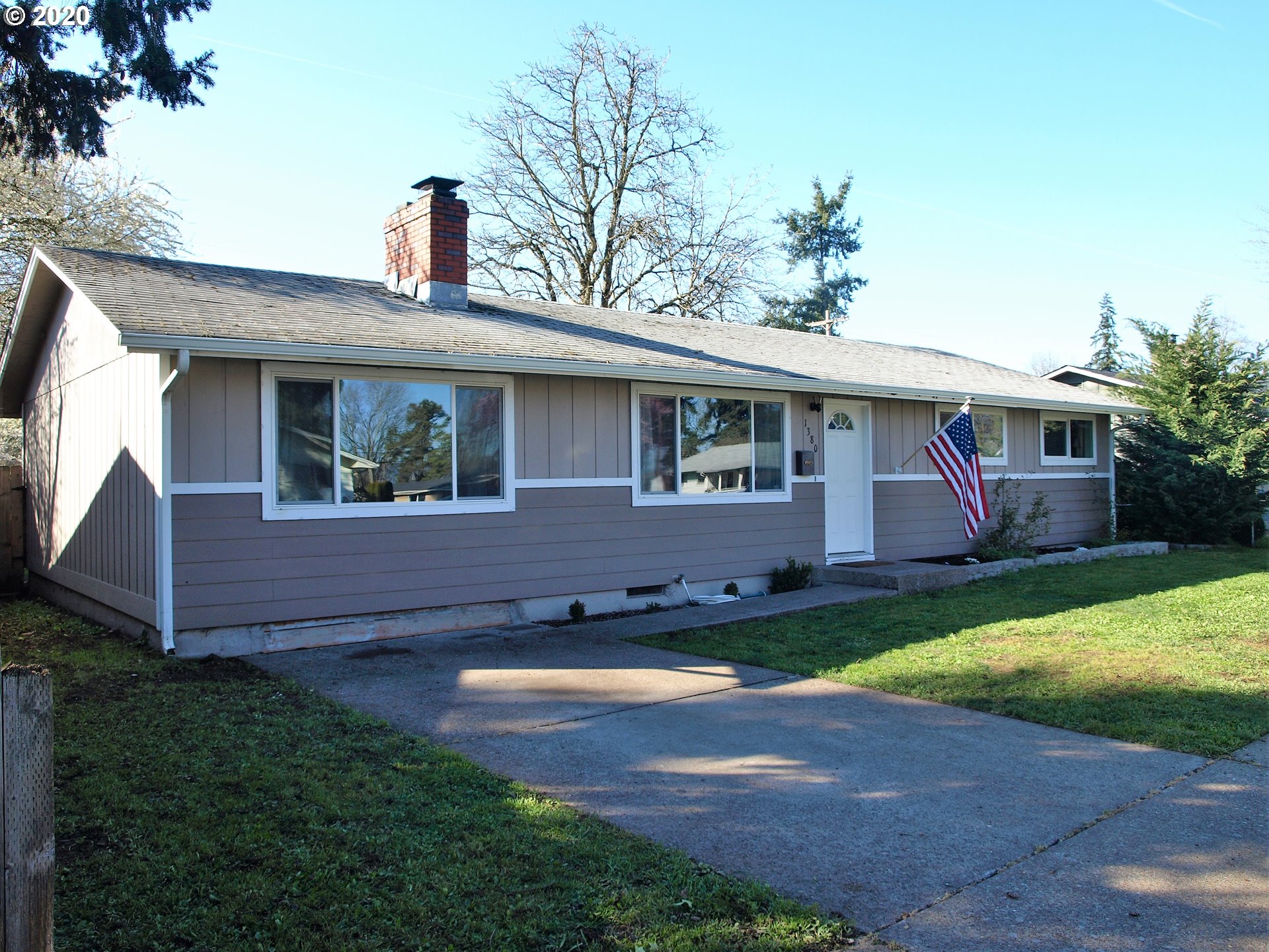 1380 1st Street Springfield, OR 97477 - Photo 2 of 30