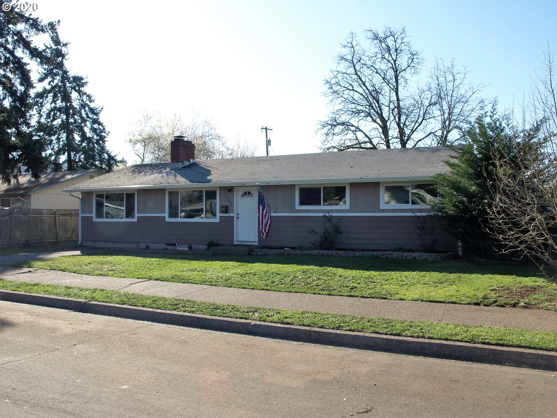 1380 1st Street Springfield, OR 97477 - Photo 3 of 30