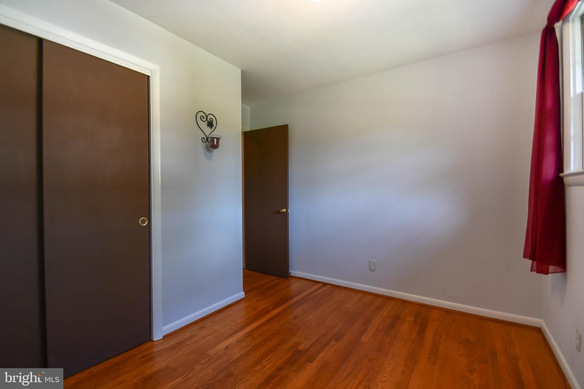 13 Edgeclift Road Towson, MD 21286 - Photo 20 of 34 Bedroom 3