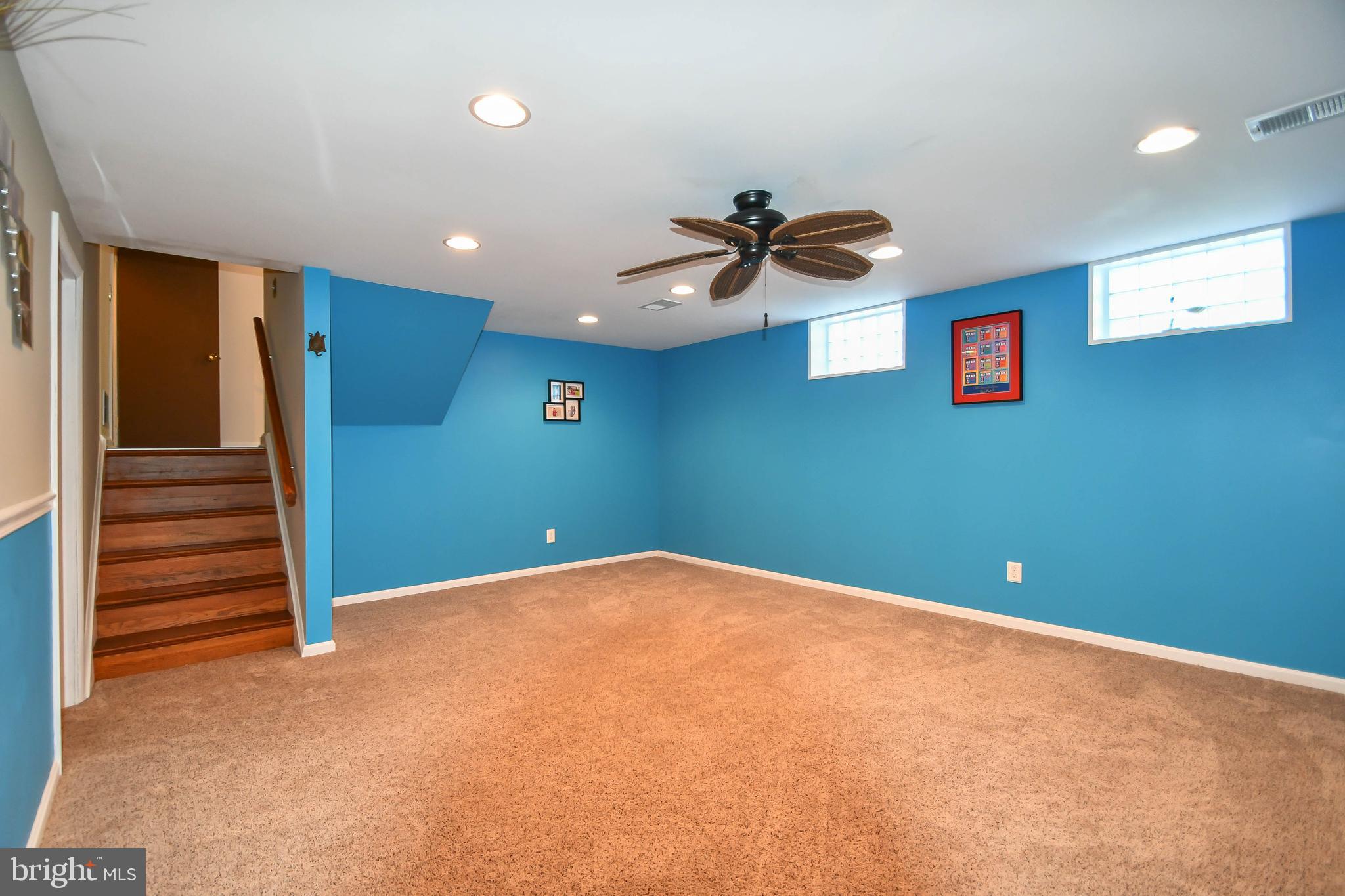 13 Edgeclift Road Towson, MD 21286 - Photo 25 of 34 Family Room