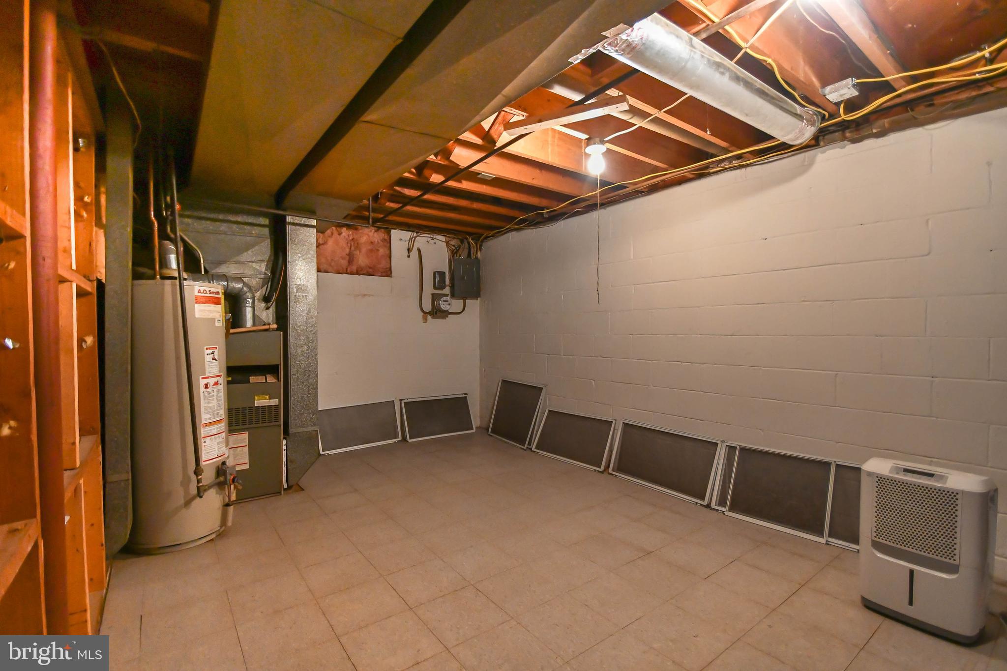 13 Edgeclift Road Towson, MD 21286 - Photo 29 of 34 Utility/Storage Room
