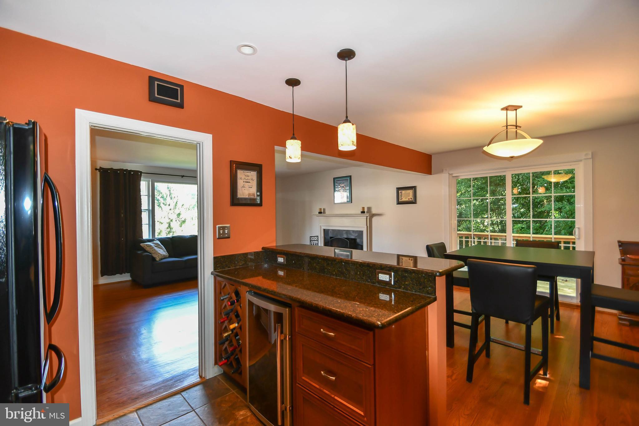 13 Edgeclift Road Towson, MD 21286 - Photo 5 of 34 Kitchen to Dining Room