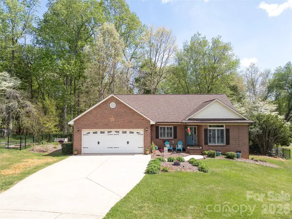 $450,000 | 7982 King Arthurs Court, Denver, NC 28037