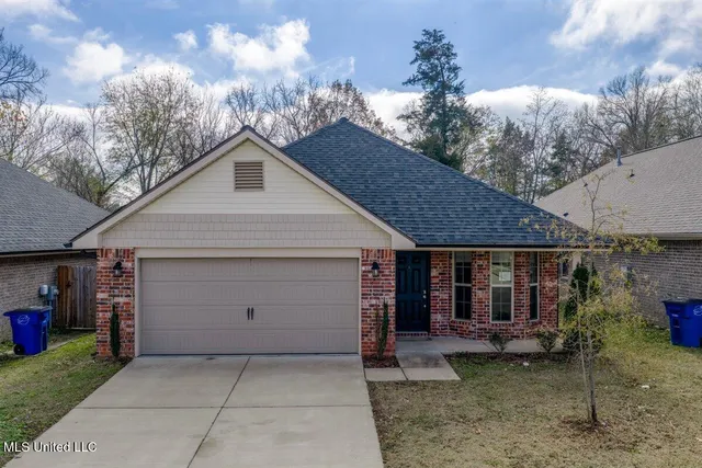 $262,500 | 7831 Ferndale Drive, Olive Branch, MS 38654