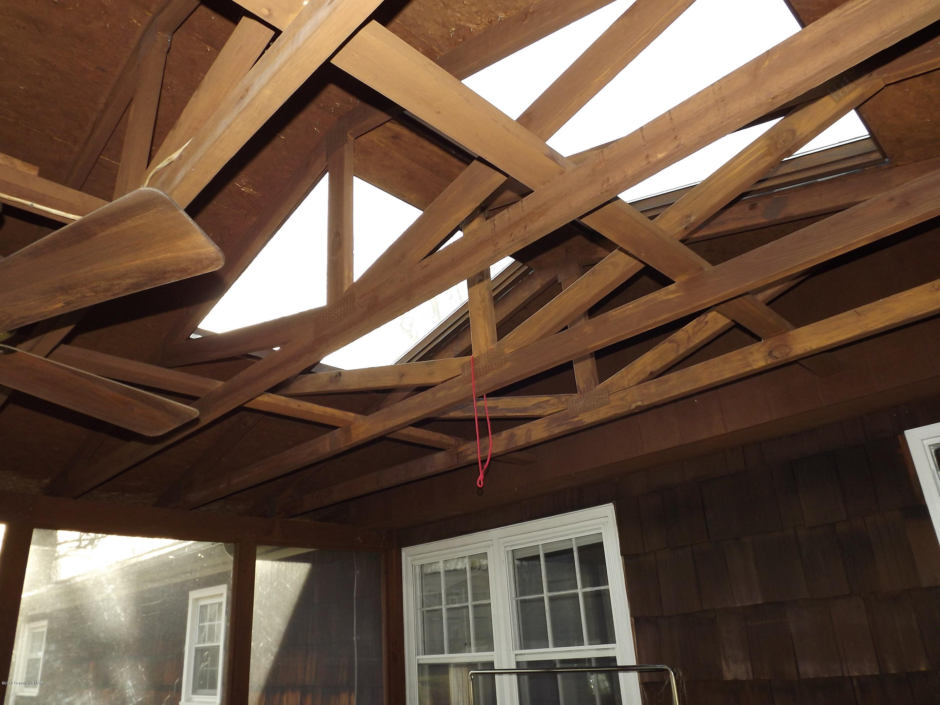 5610 Glenbrook Road Stroudsburg, PA 18360 - Photo 23 of 26 Skylight