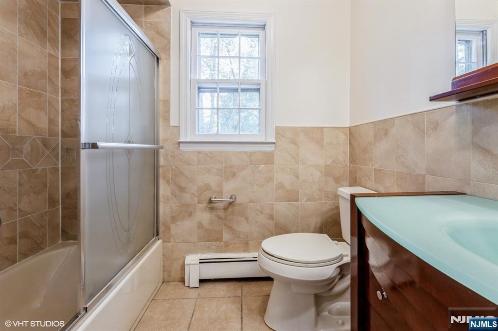 275 Taft Court Paramus, NJ 07652 - Photo 29 of 40