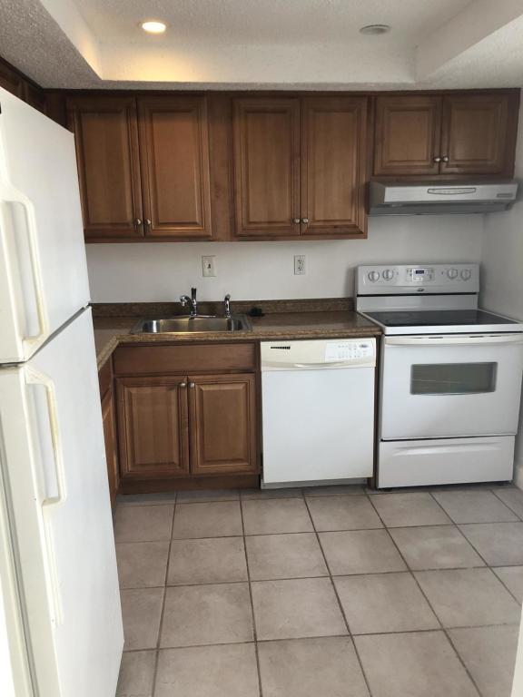 9374 Southwest 3rd Street, Unit 721 Boca Raton, FL 33428 - Photo 5 of 11 ag5