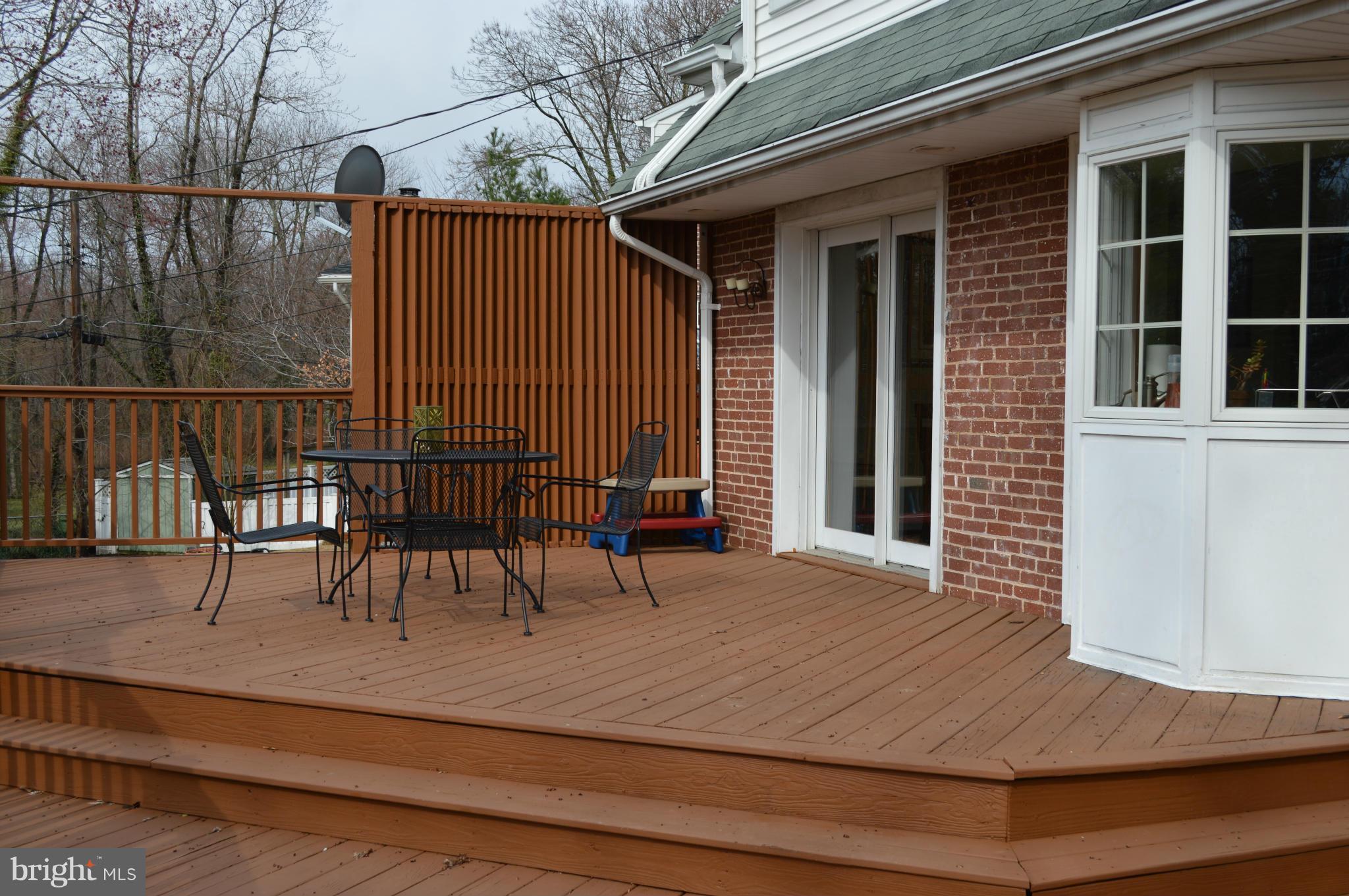 21 Tanglewood Road Baltimore, MD 21228 - Photo 11 of 29 Exterior (Rear)