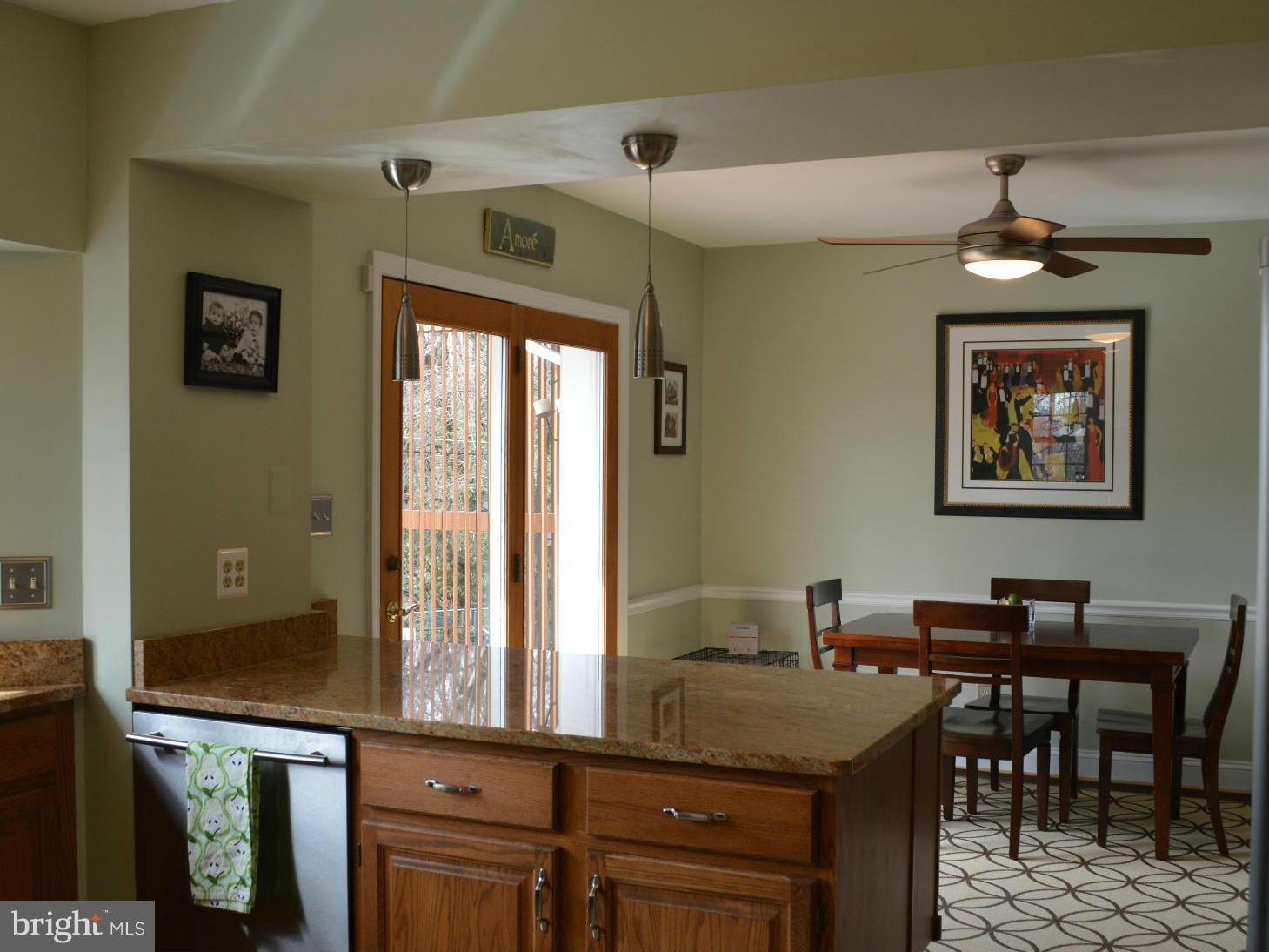 21 Tanglewood Road Baltimore, MD 21228 - Photo 14 of 29 Kitchen