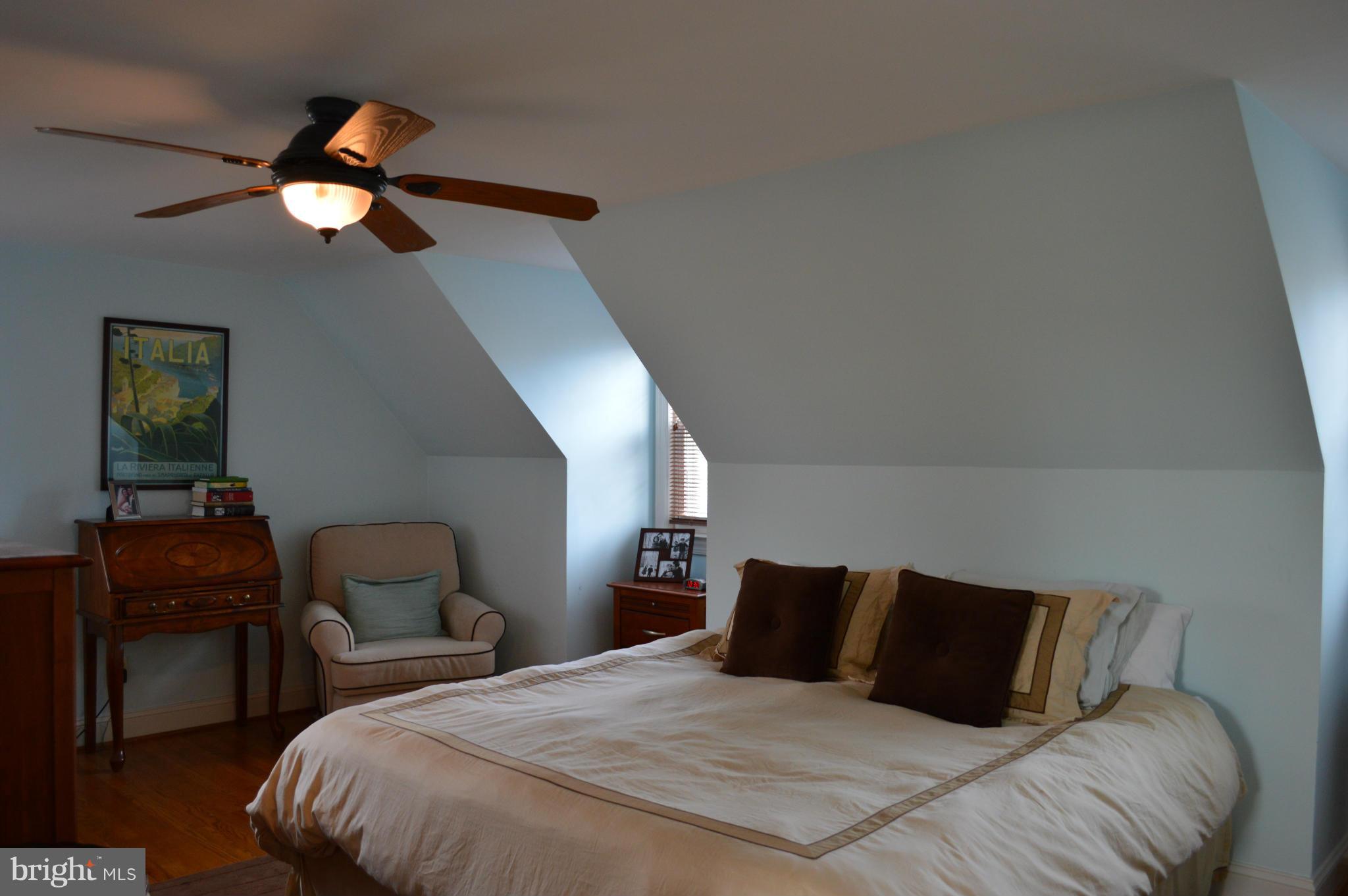 21 Tanglewood Road Baltimore, MD 21228 - Photo 17 of 29 Bedroom (Master)
