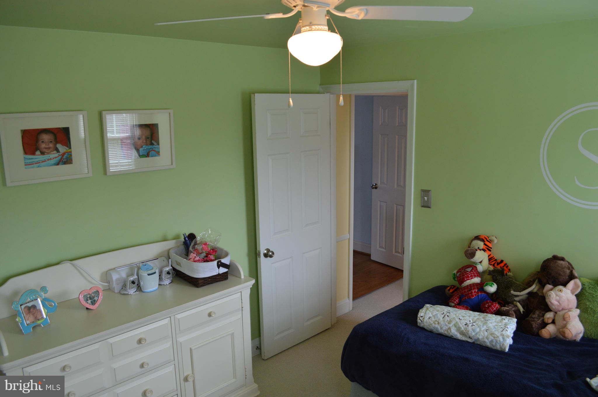 21 Tanglewood Road Baltimore, MD 21228 - Photo 22 of 29 2nd Bedroom