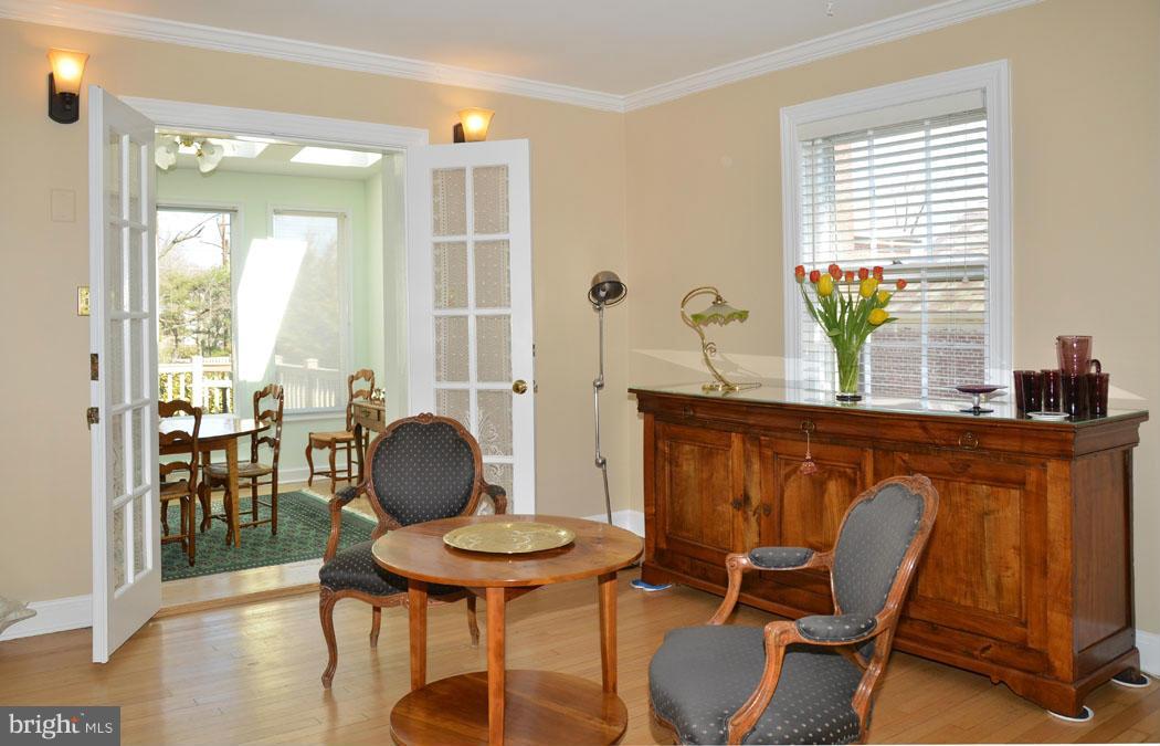 5603 Ridgefield Road Bethesda, MD 20816 - Photo 7 of 30 a dining room with furniture and wooden floor