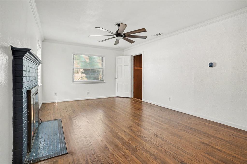 910 Reverchon Drive Dallas, TX 75211 - Photo 6 of 15 Gallery Image 6
