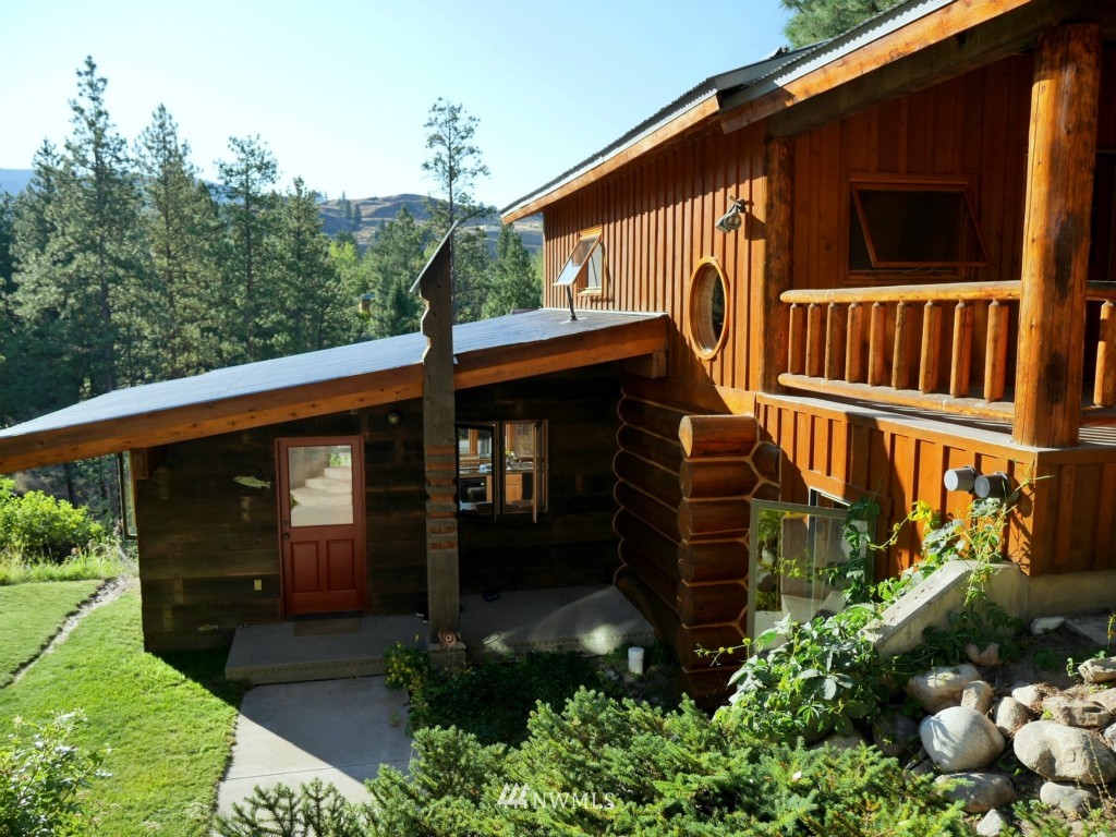 140 West Chewuch Road Winthrop, WA 98862 - Photo 5 of 25 Gallery Image 5