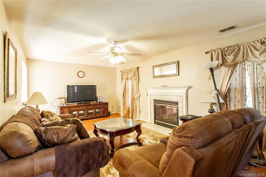 12321 Cardinal Point Road Charlotte, NC 28269 - Photo 6 of 43 Gallery Image 6