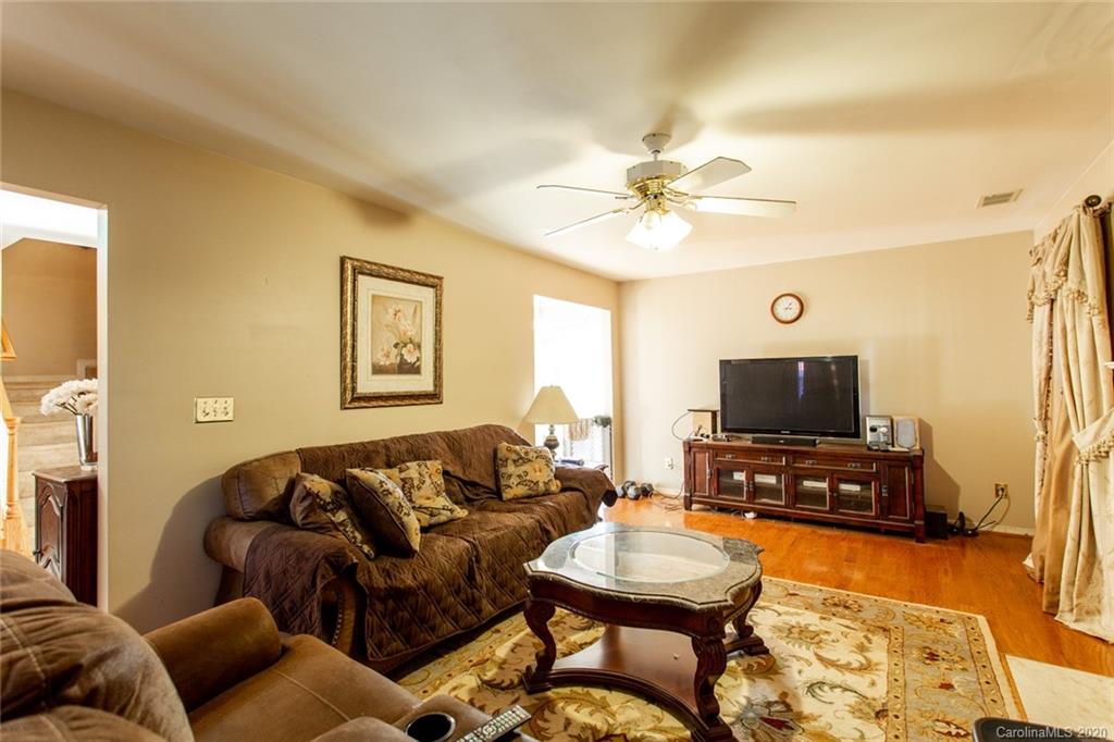 12321 Cardinal Point Road Charlotte, NC 28269 - Photo 7 of 43 Gallery Image 7